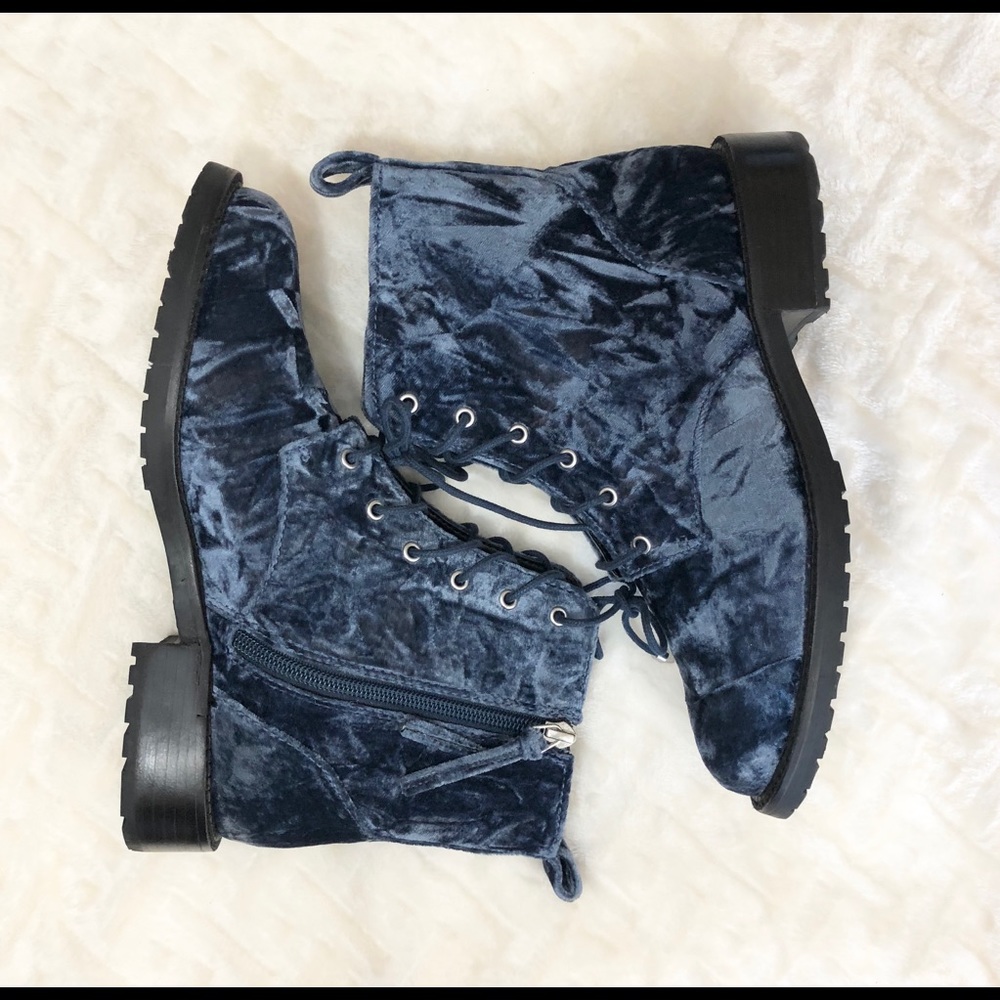 NWOT Rebecca Minkoff Blue Velvet Gerry Boots - Picture 3 of 7
